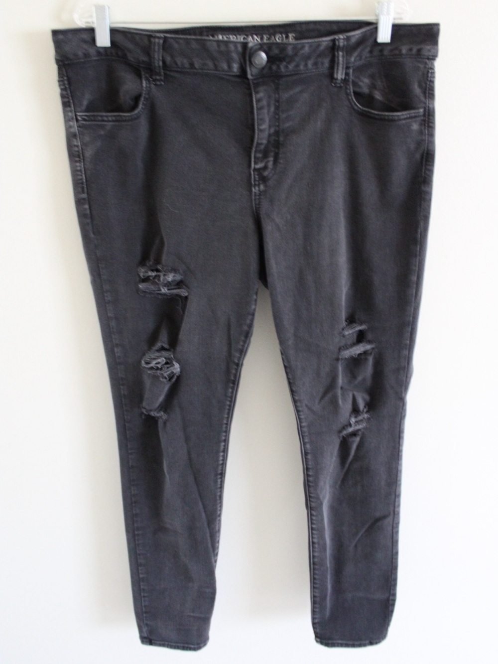 American Eagle Black Ripped Jeggings Size 18 Long